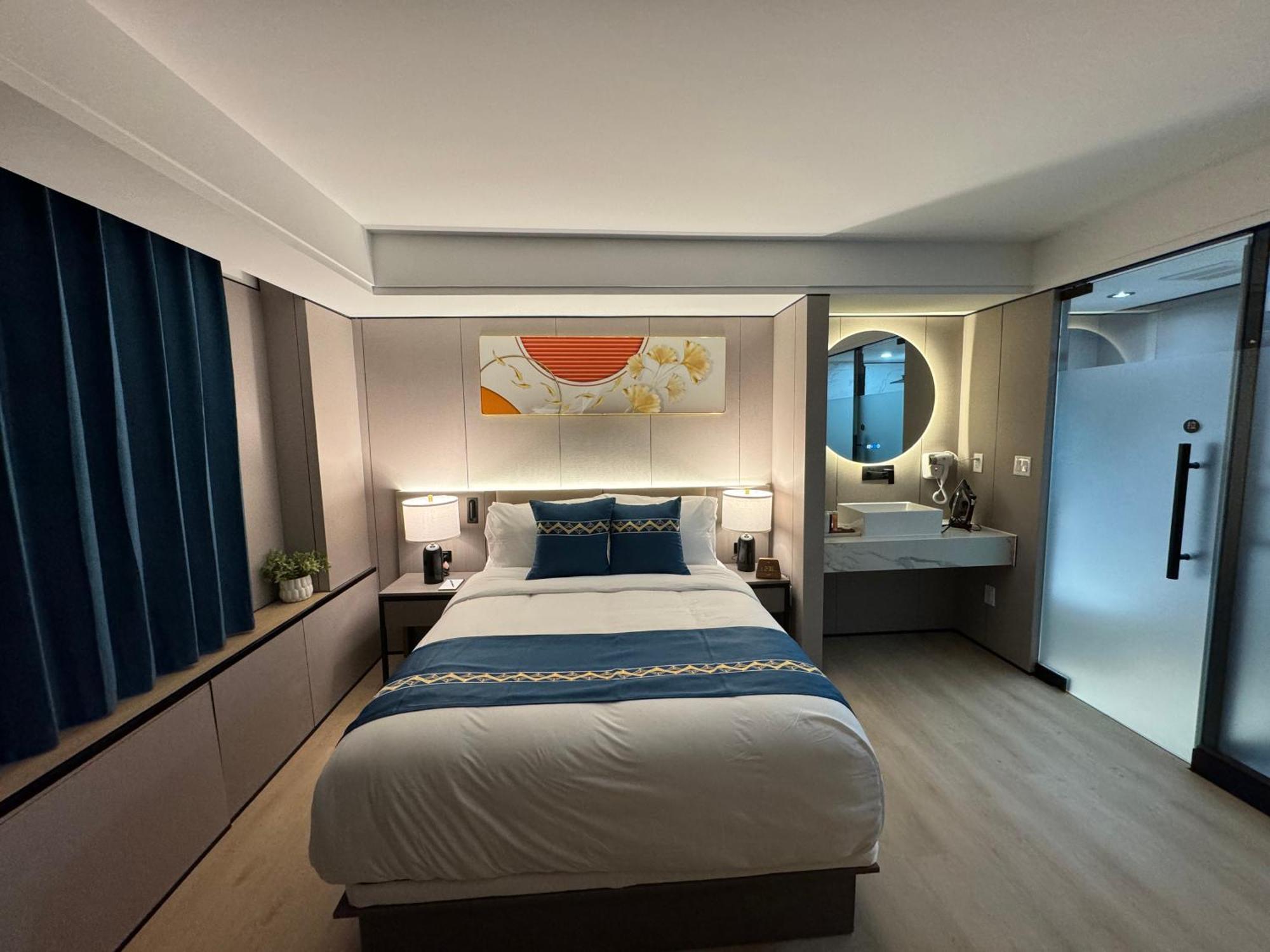 Ly New York Hotel Экстерьер фото