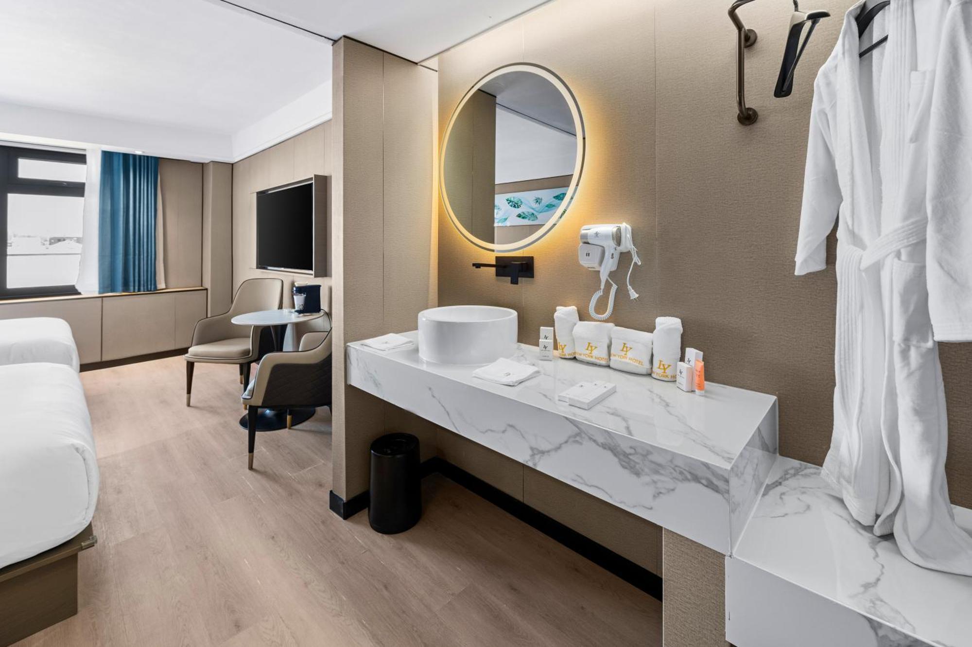 Ly New York Hotel Экстерьер фото