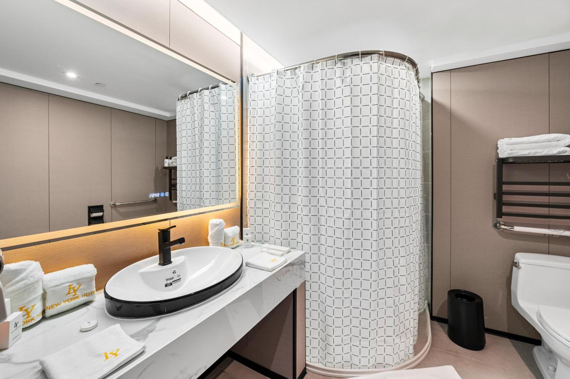 Ly New York Hotel Экстерьер фото